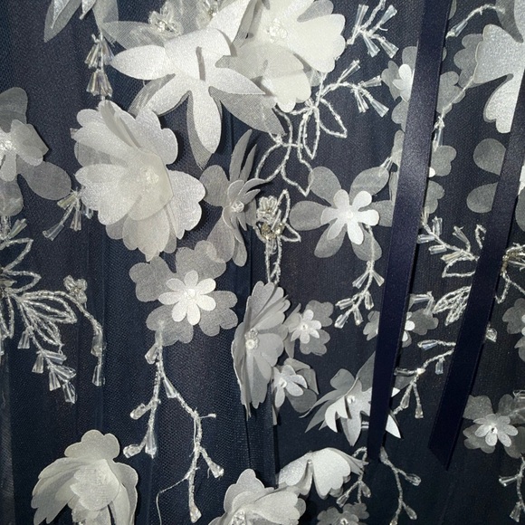 Marchesa Notte Navy with white 3D flowers dress. Size 10 - Picture 5 of 10